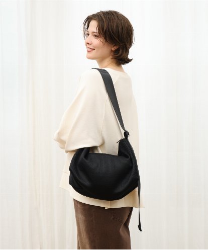 OZ5KD22069 eur3 メッシュナイロンショルダーバッグ