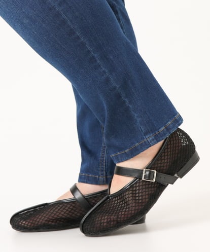 OZ6ED04079 eur3 【la farfaコラボ】Vカットメッシュパンプス