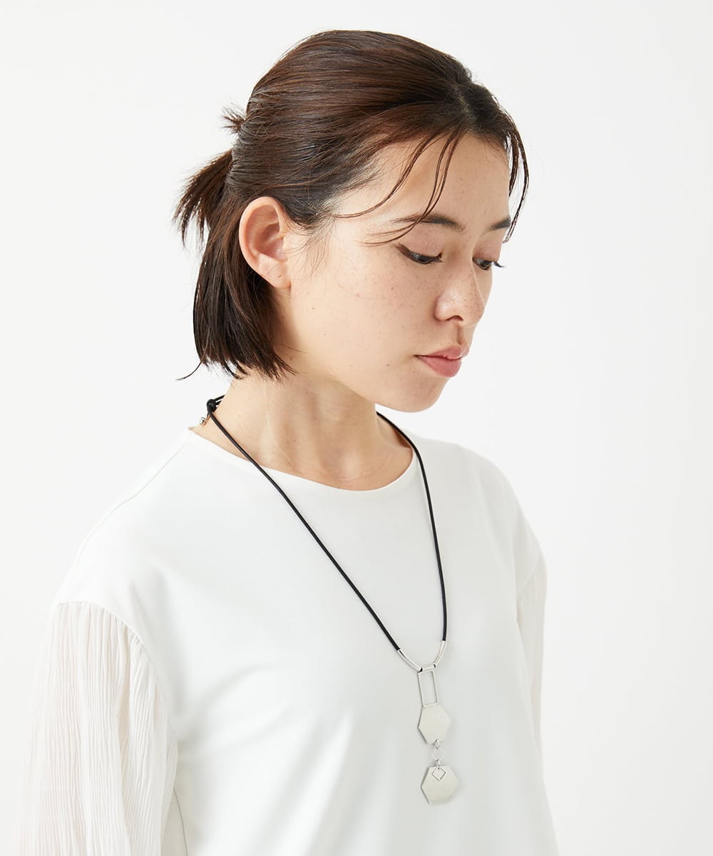 PF2EE03098 GEORGES RECH(小さいサイズ)(メゾン ドゥ サンク)  [日本製]ロッカクメタリックネックレス シルバー