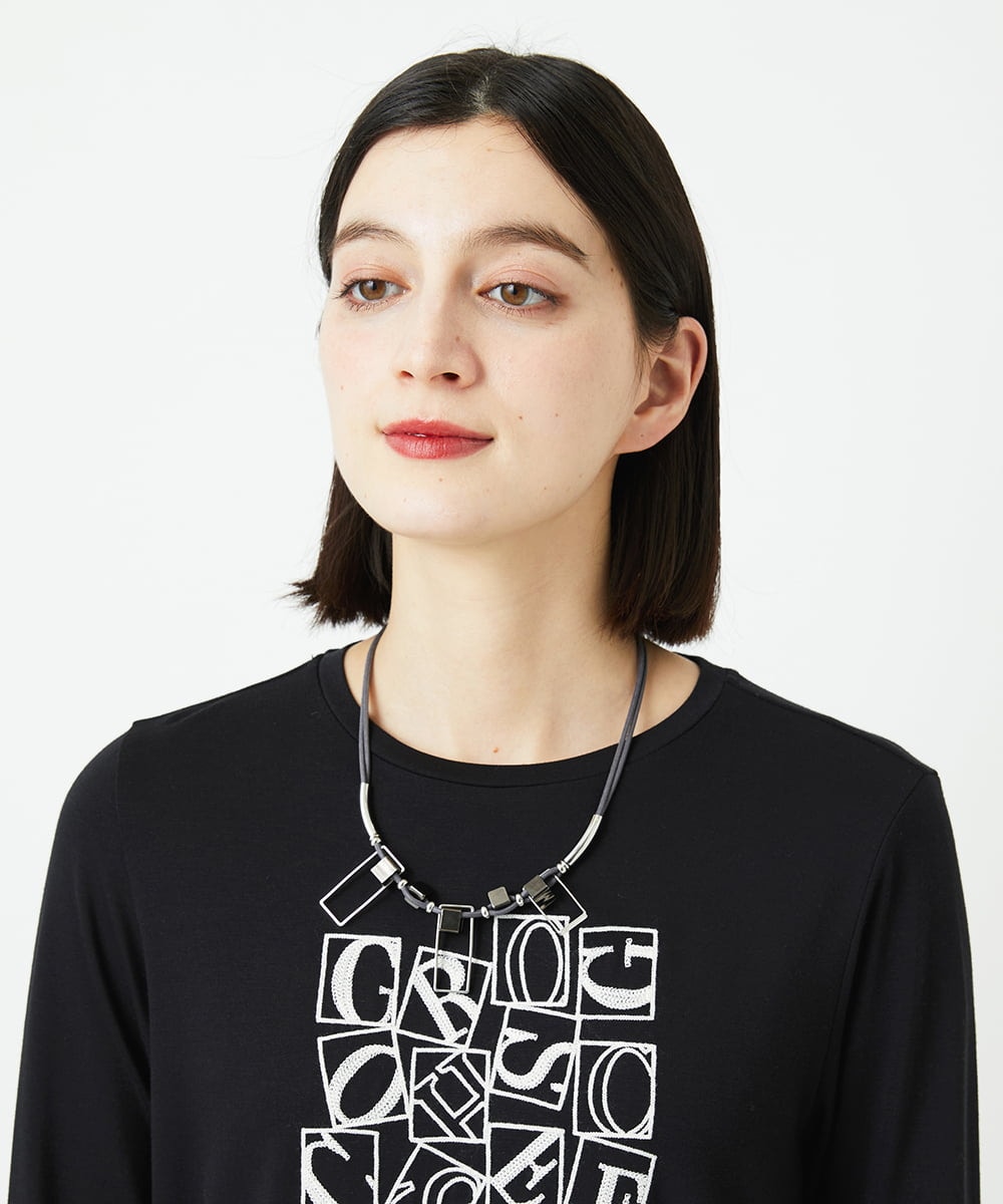 PF2EE04098 GEORGES RECH(小さいサイズ)(メゾン ドゥ サンク)  [日本製]スクエアパーツコンビメタルチョーカー ダークグレー