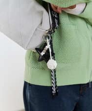 PG2EE13038 GEORGES RECH(ジョルジュ・レッシュ) フェイクレザーモノトーンスターチャーム ブラック