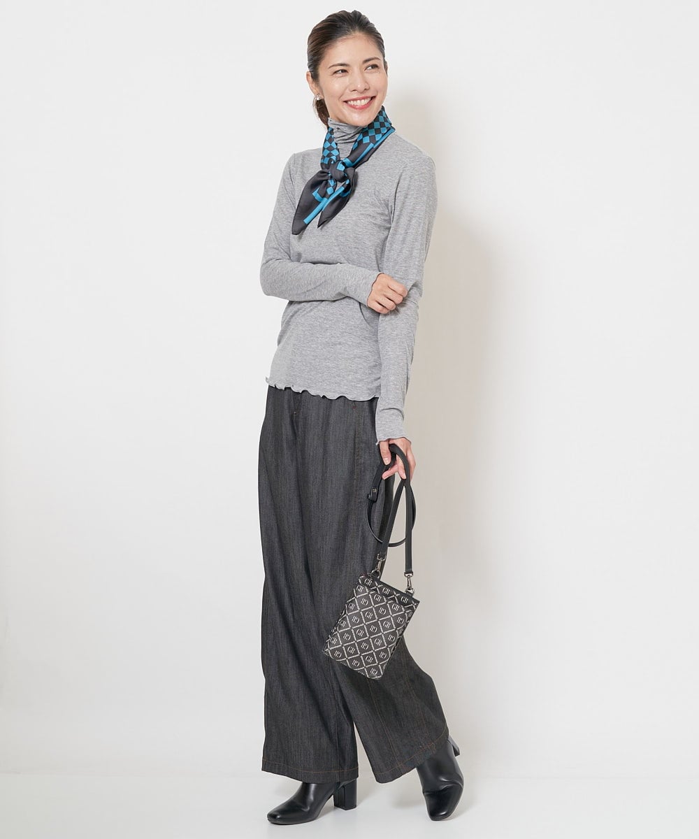 PG3AV08058 GEORGES RECH(ジョルジュ・レッシュ) 幾何学プリントスカーフ ブルー