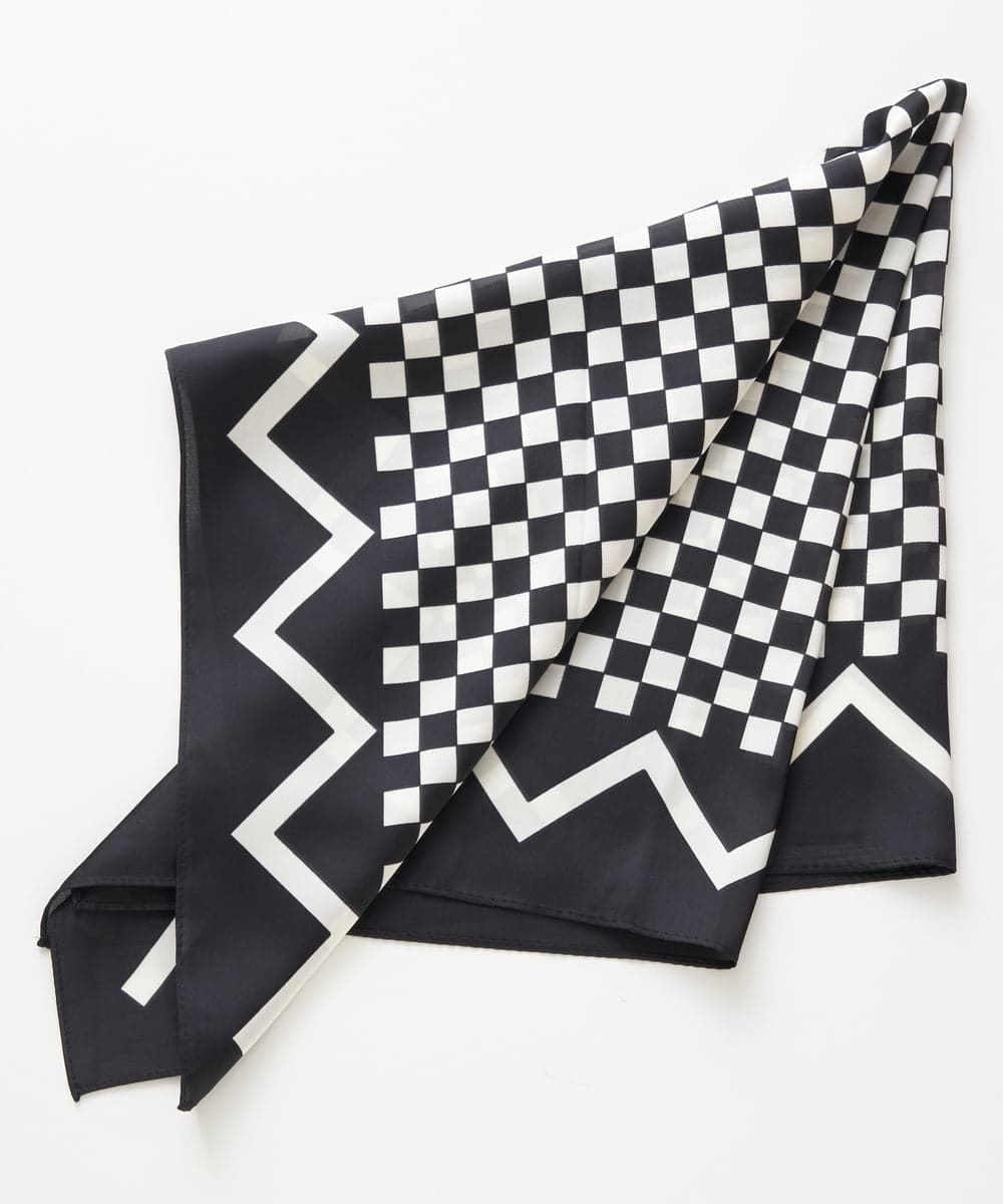 PG3AV08058 GEORGES RECH(ジョルジュ・レッシュ) 幾何学プリントスカーフ ブルー