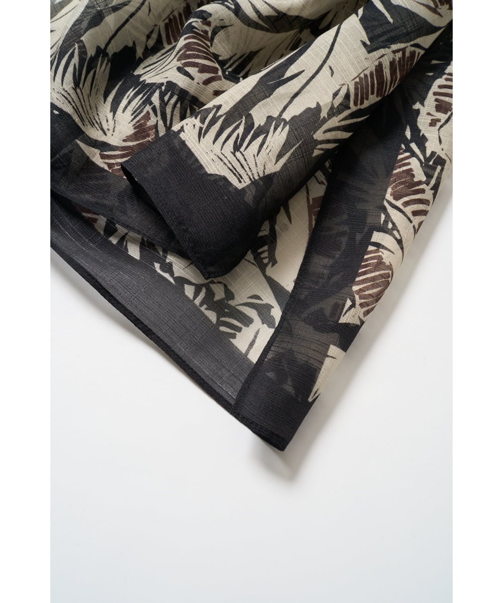 PG3GD25130 GEORGES RECH(ジョルジュ・レッシュ) サファリリーフプリントストール ブラック系