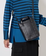 PG5AV09270 GEORGES RECH(ジョルジュ・レッシュ) レザースタッズミニショルダーバッグ ブラック