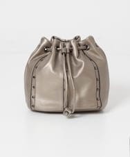 PG5AV10290 GEORGES RECH(ジョルジュ・レッシュ) レザースタッズ巾着ショルダーバッグ ゴールド