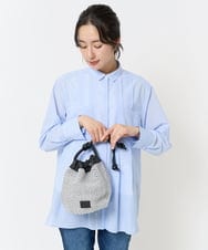 PG5EB23130 GEORGES RECH(ジョルジュ・レッシュ) メタリック巾着バッグ シルバー