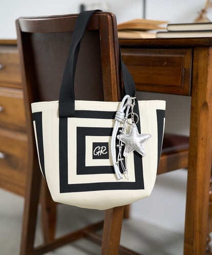 PG5GD27090 GEORGES RECH 幾何学柄ニットトートバッグ