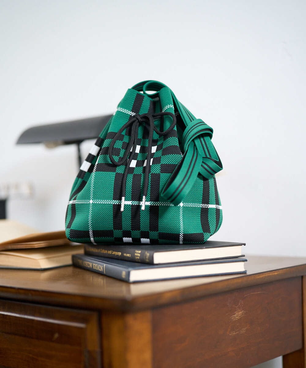 PG5GD28090 GEORGES RECH 幾何学柄ニット巾着ショルダーバッグ