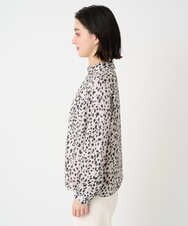 PHBCD49290 GEORGES RECH(小さいサイズ)(メゾン ドゥ サンク)  [日本製/セットアップ対応]レオパードロールネックブラウス ライトグレー