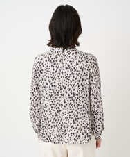 PHBCD49290 GEORGES RECH(小さいサイズ)(メゾン ドゥ サンク)  [日本製/セットアップ対応]レオパードロールネックブラウス ライトグレー