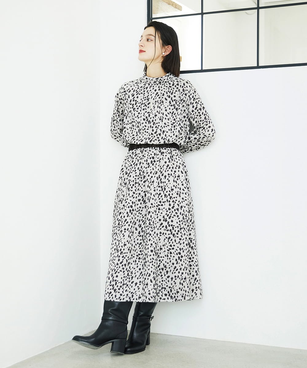 PHBCD49290 GEORGES RECH(小さいサイズ)(メゾン ドゥ サンク)  [日本製/セットアップ対応]レオパードロールネックブラウス ライトグレー