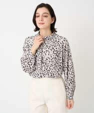 PHBCD49290 GEORGES RECH(小さいサイズ)(メゾン ドゥ サンク)  [日本製/セットアップ対応]レオパードロールネックブラウス ライトグレー