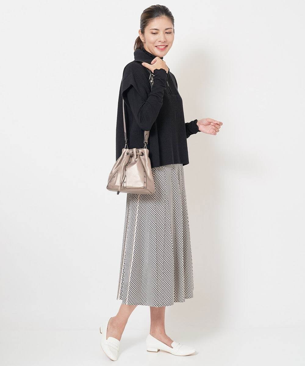 PHHJS46330 GEORGES RECH(小さいサイズ)(メゾン ドゥ サンク) ダイヤ柄プリーツスカート ブラック×グレージュ