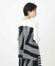 PHKGA18290 GEORGES RECH(小さいサイズ)(メゾン ドゥ サンク) バックシャン幾何プリントカットソー ネイビー