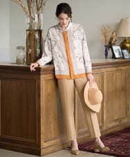 PJBAD32520 CHRISTIAN AUJARD Lサイズ(クリスチャン・オジャール Lサイズ) 【大きいサイズ】アートプリント長袖ブラウス ベージュ×オレンジ