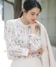 PJBEE19520 CHRISTIAN AUJARD Lサイズ(クリスチャン・オジャール Lサイズ) 【大きいサイズ】ボタニカルフラワーブラウス ホワイト×ピンク系