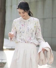 PJBEE19520 CHRISTIAN AUJARD Lサイズ(クリスチャン・オジャール Lサイズ) 【大きいサイズ】ボタニカルフラワーブラウス ホワイト×ピンク系