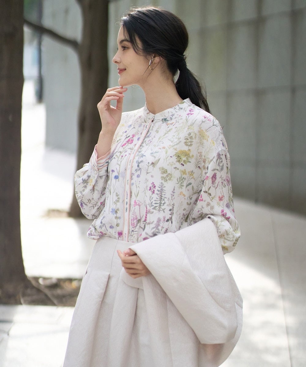 PJBEE19520 CHRISTIAN AUJARD Lサイズ(クリスチャン・オジャール Lサイズ) 【大きいサイズ】ボタニカルフラワーブラウス ホワイト×ピンク系