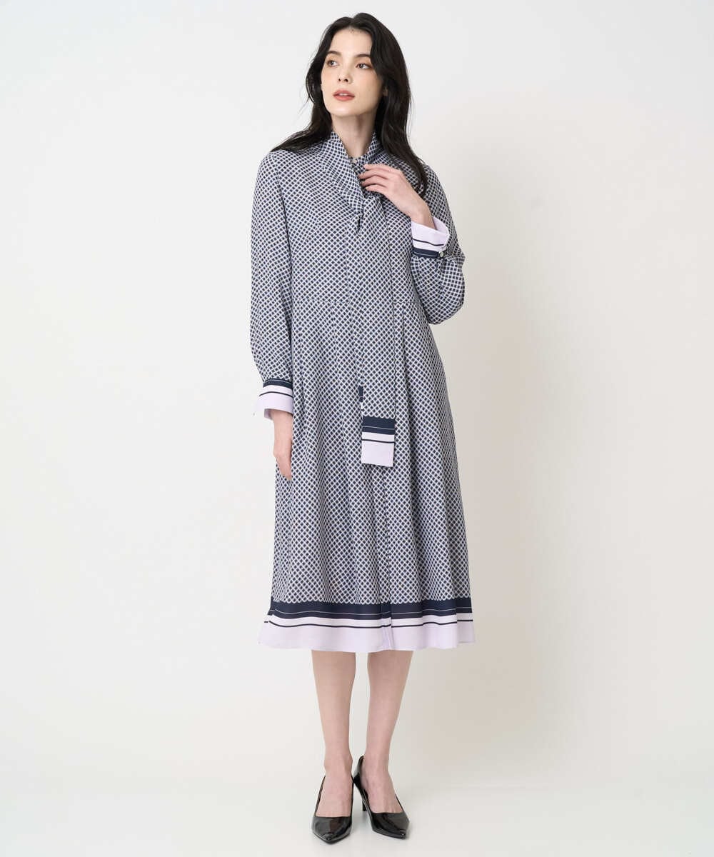 PJECD04720 CHRISTIAN AUJARD Lサイズ(クリスチャン・オジャール Lサイズ) 【大きいサイズ】棒タイ付プリントワンピース ネイビー