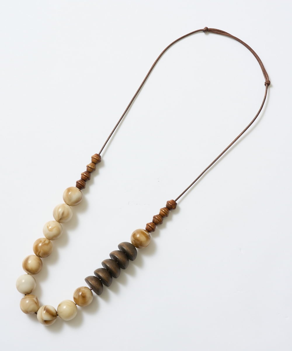 PL2GD21120 CHRISTIAN AUJARD(クリスチャン・オジャール) マーブル＆ウッドネックレス ベージュ