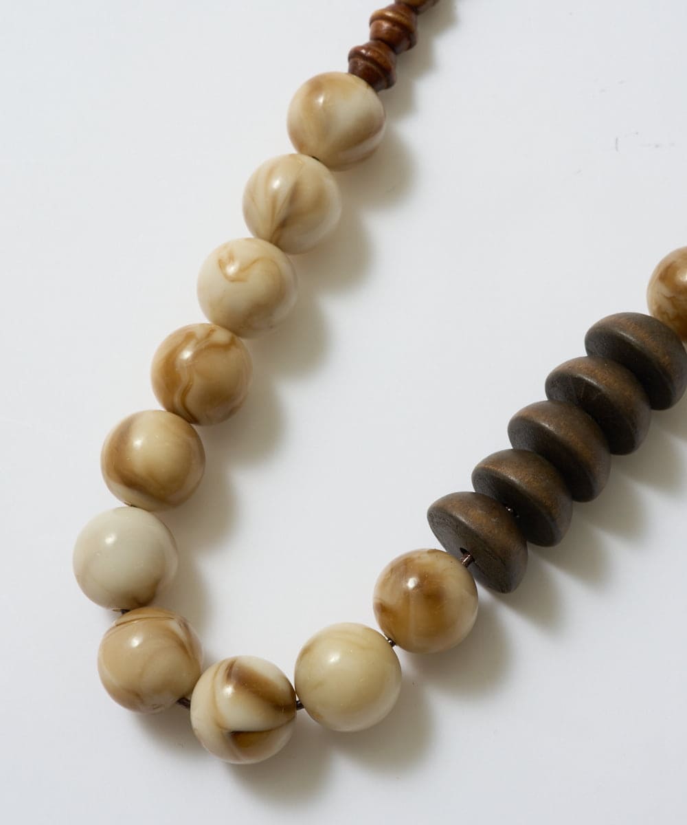 PL2GD21120 CHRISTIAN AUJARD(クリスチャン・オジャール) マーブル＆ウッドネックレス ベージュ