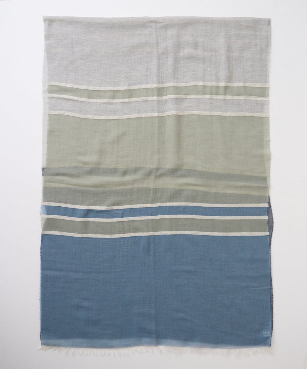 PL3GD22190 CHRISTIAN AUJARD(クリスチャン・オジャール) バイカラーサテンボーダーストール サックスブルー×ネイビー