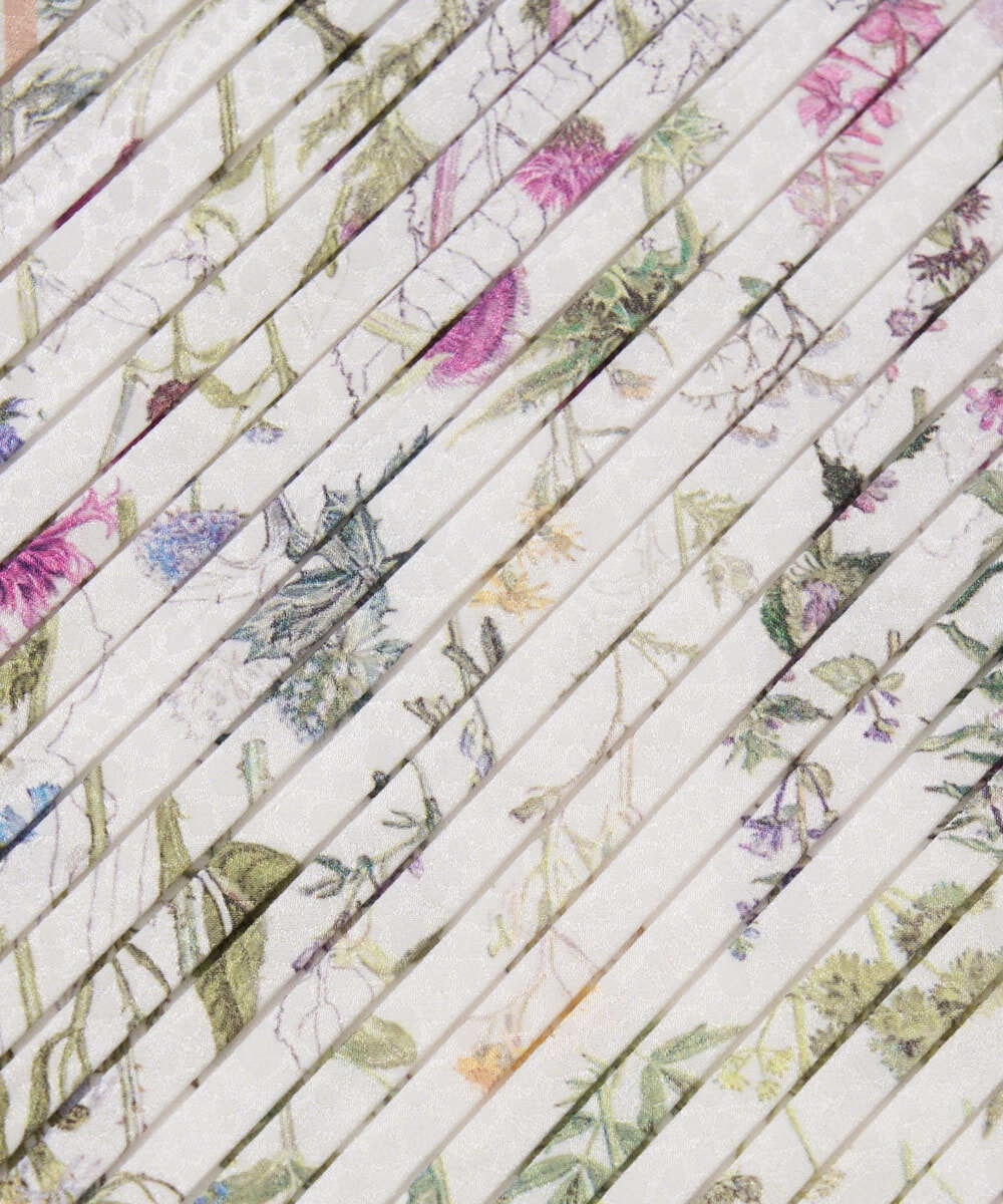 PL3GE05190 CHRISTIAN AUJARD(クリスチャン・オジャール) ボタニカルフラワースカーフ ホワイト×ピンク系