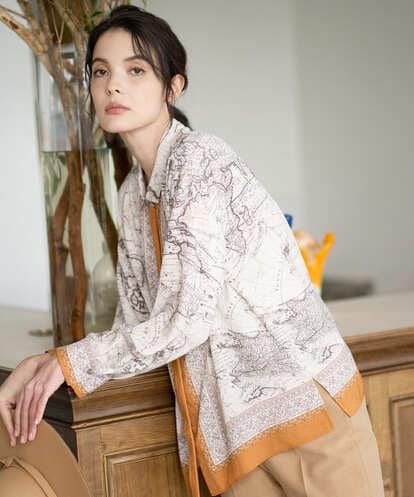 PRBAD32490 CHRISTIAN AUJARD アートプリント長袖ブラウス