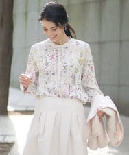 PRBEE19490 CHRISTIAN AUJARD(クリスチャン・オジャール) ボタニカルフラワーブラウス ホワイト×ピンク系