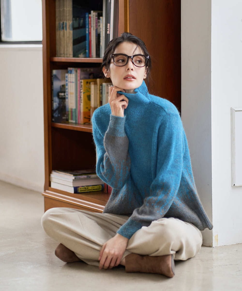 PRFAD41360 CHRISTIAN AUJARD(クリスチャン・オジャール) グラデーションニットプルオーバー ブルー