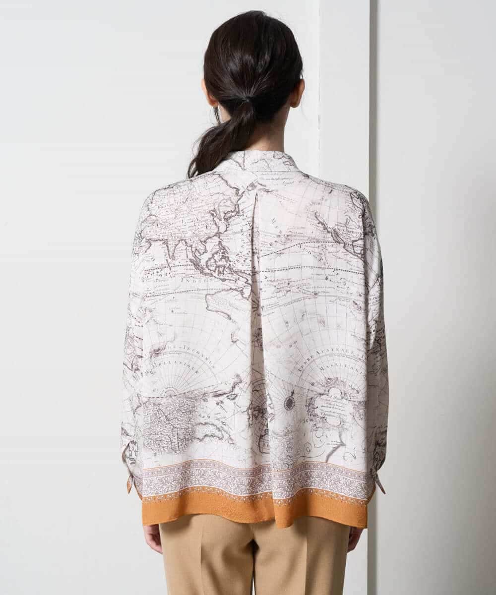 PYBAD32490 CHRISTIAN AUJARD(小さいサイズ)(メゾン ドゥ サンク) アートプリント長袖ブラウス ベージュ×オレンジ