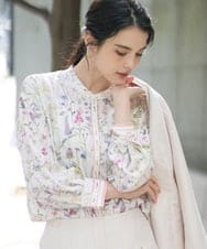 PYBEE19490 CHRISTIAN AUJARD(小さいサイズ)(メゾン ドゥ サンク) ボタニカルフラワーブラウス ホワイト×ピンク系