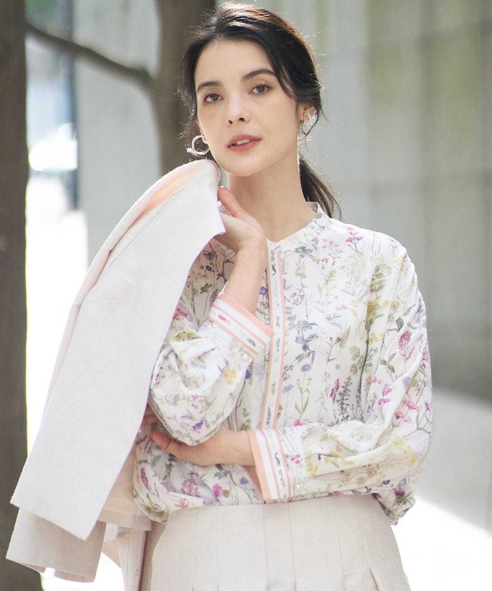 PYBEE19490 CHRISTIAN AUJARD(小さいサイズ)(メゾン ドゥ サンク) ボタニカルフラワーブラウス ホワイト×ピンク系