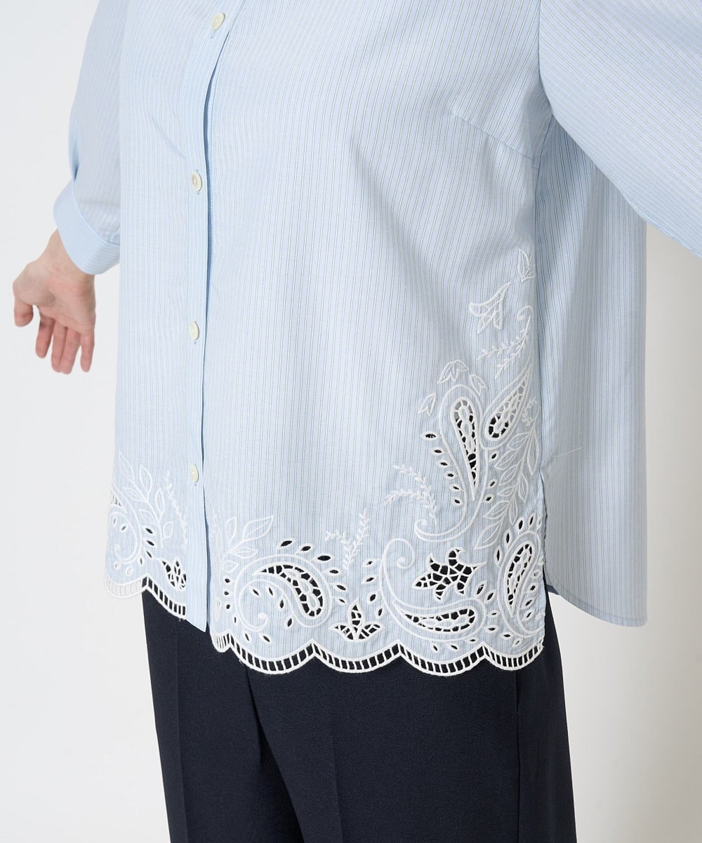 PYBGA32490 CHRISTIAN AUJARD(小さいサイズ)(メゾン ドゥ サンク) カットワーク刺繍ストライプブラウス ブルー