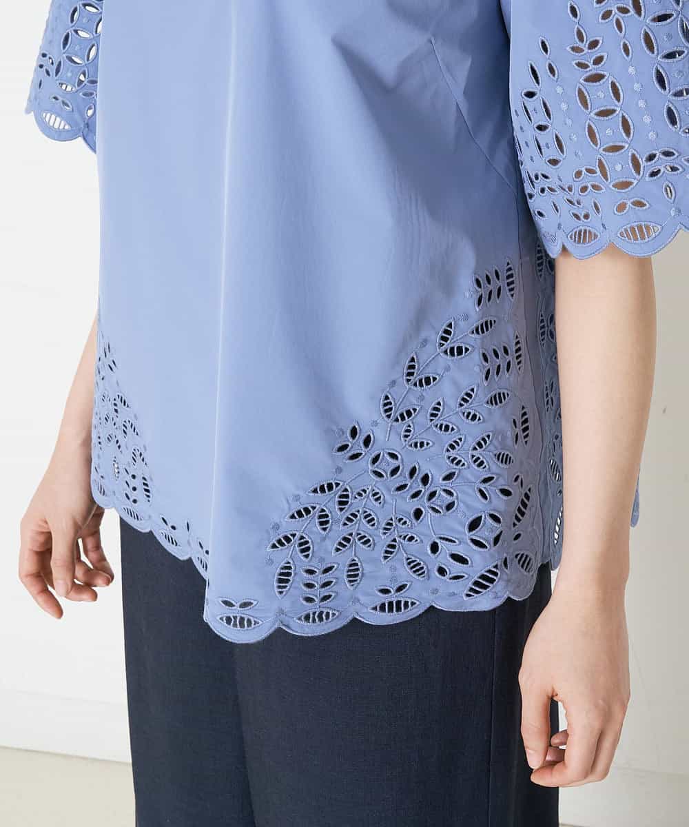 PYBGP09430 CHRISTIAN AUJARD(小さいサイズ)(メゾン ドゥ サンク) カットワーク刺繍ブラウス ライトブルー