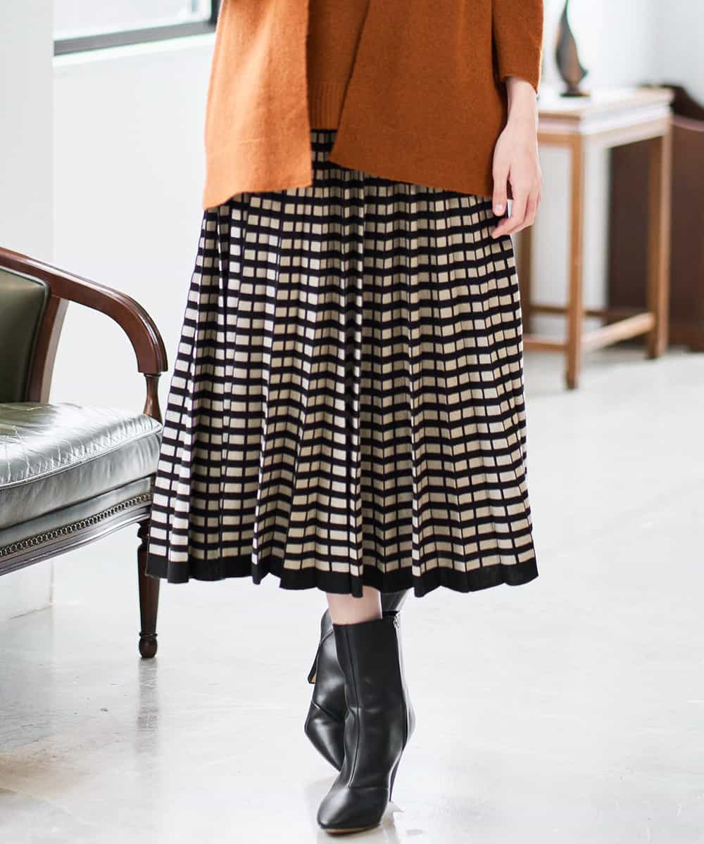 PYHAD36490 CHRISTIAN AUJARD(小さいサイズ)(メゾン ドゥ サンク) ジャガードニットスカート ブラック×ベージュ