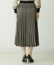 PYHES37440 CHRISTIAN AUJARD(小さいサイズ)(メゾン ドゥ サンク) 【セットアップ対応】デザインプリーツニットスカート ブラック×ベージュ