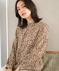 PZBCD49290 GEORGES RECH(ジョルジュ・レッシュ)  [日本製/セットアップ対応]レオパードロールネックブラウス ベージュ