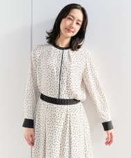 PZBEF30290 GEORGES RECH(ジョルジュ・レッシュ)  [セットアップ対応]ランダムドットバンドカラーブラウス ネイビー