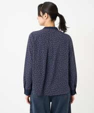 PZBEF30290 GEORGES RECH(ジョルジュ・レッシュ)  [セットアップ対応]ランダムドットバンドカラーブラウス ネイビー