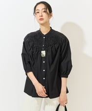 PZBGA42330 GEORGES RECH(ジョルジュ・レッシュ) バンドカラーハンドスモッキング7分袖ブラウス ブラック