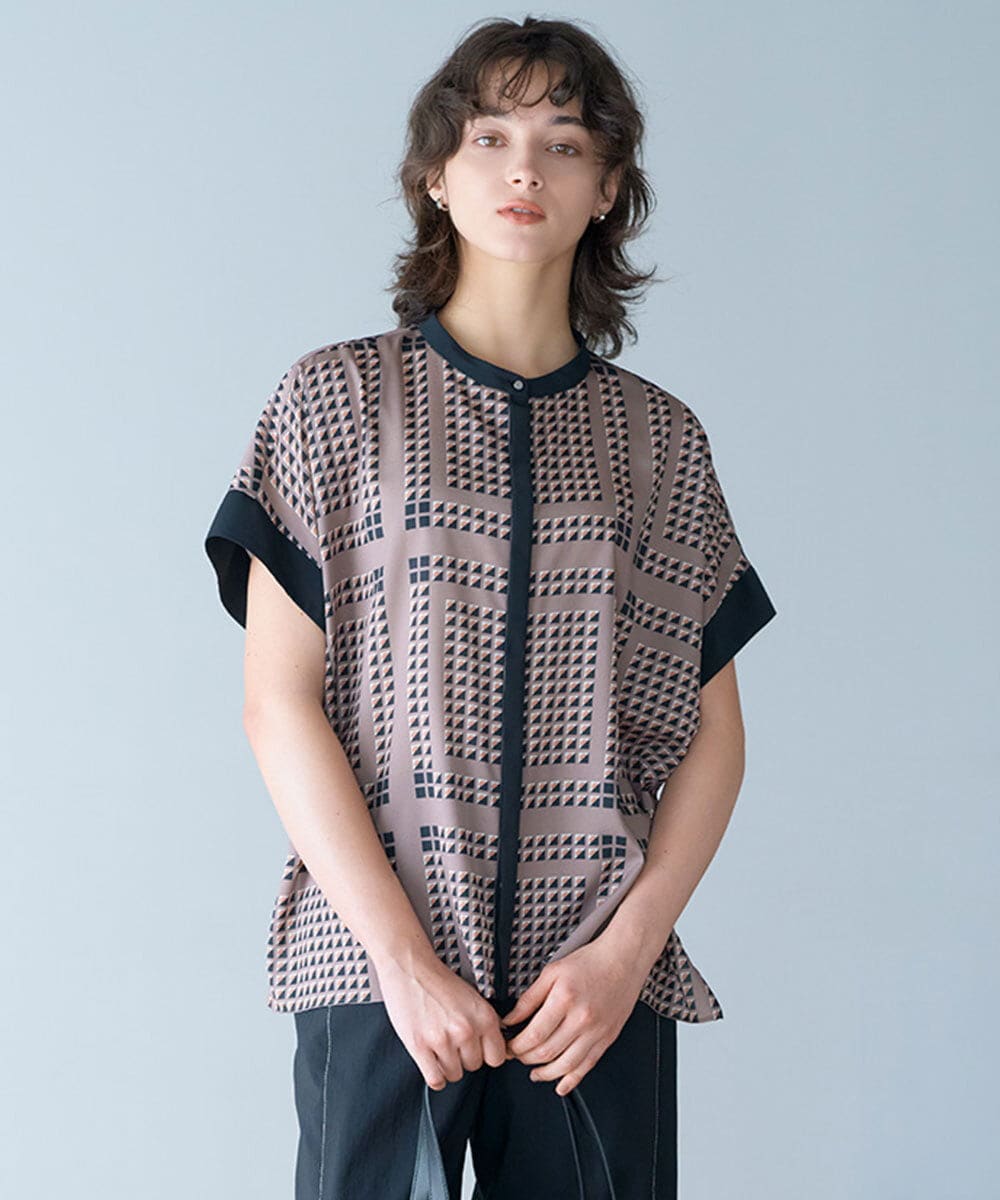 PZBGD14290 GEORGES RECH(ジョルジュ・レッシュ)  [日本製/セットアップ対応]ジオメトリックスカーフ柄ブラウス ベージュ系