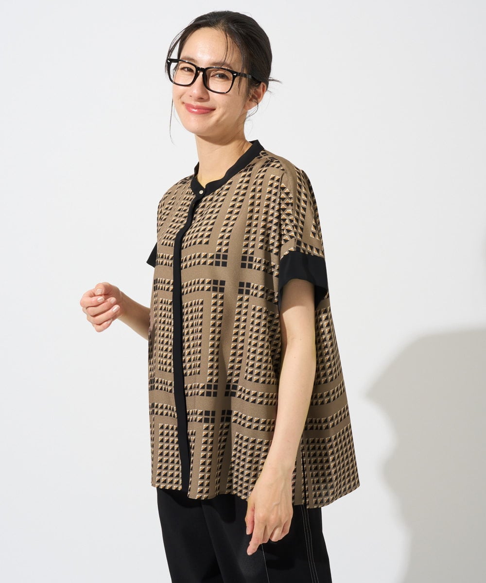 PZBGD14290 GEORGES RECH(ジョルジュ・レッシュ)  [日本製/セットアップ対応]ジオメトリックスカーフ柄ブラウス ベージュ系