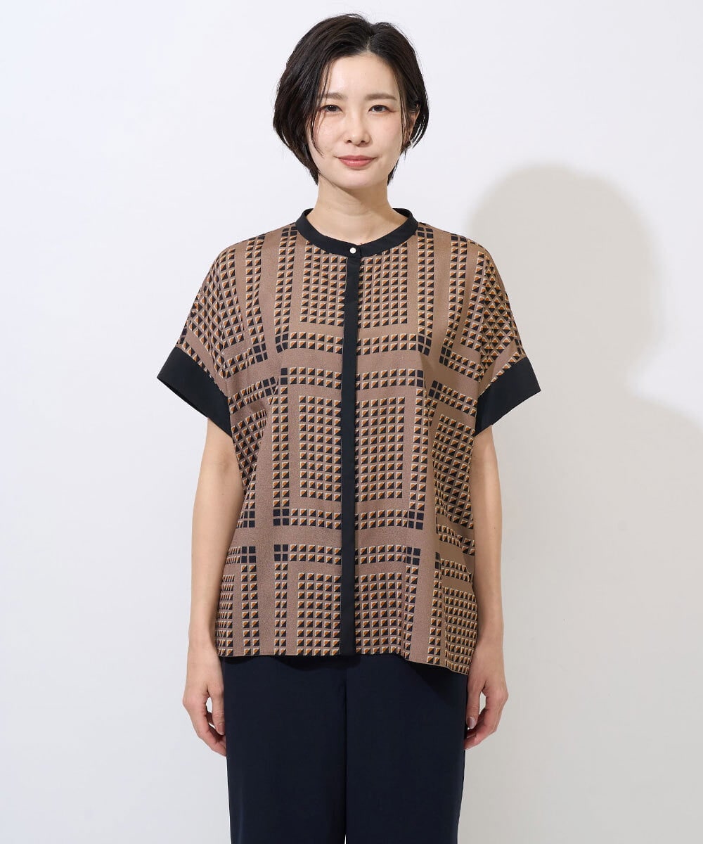 PZBGD14290 GEORGES RECH(ジョルジュ・レッシュ)  [日本製/セットアップ対応]ジオメトリックスカーフ柄ブラウス ベージュ系