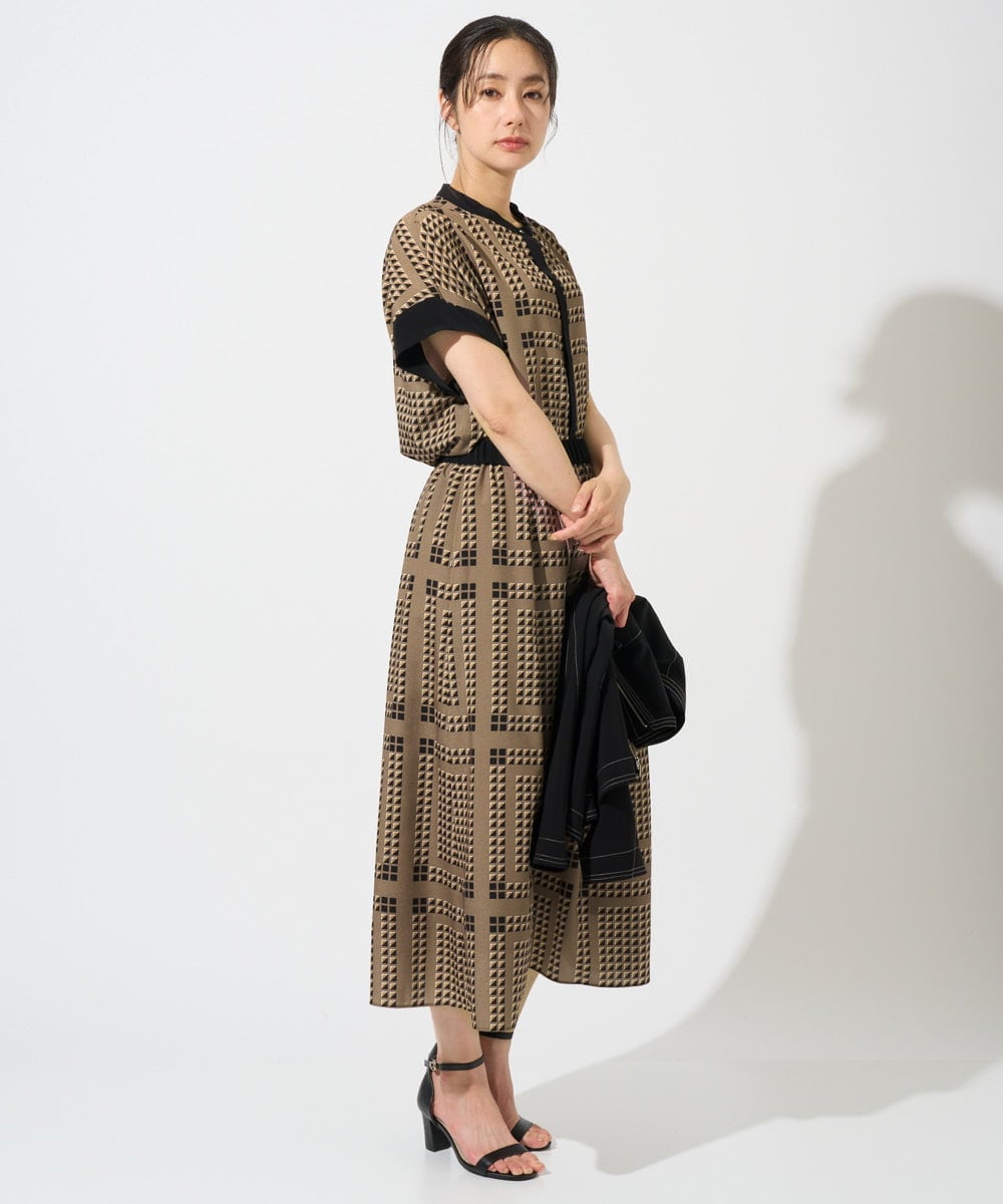 PZBGD14290 GEORGES RECH(ジョルジュ・レッシュ)  [日本製/セットアップ対応]ジオメトリックスカーフ柄ブラウス ベージュ系