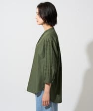 PZBGD22290 GEORGES RECH(ジョルジュ・レッシュ) アイレット刺繡8分袖ブラウス カーキ