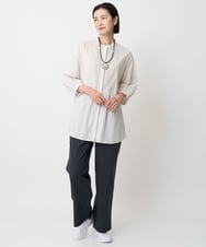 PZBJB26250 GEORGES RECH(ジョルジュ・レッシュ) バンドカラーシャーリングコットン7分袖ブラウス ライトグレー