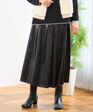 PZHAD40330 GEORGES RECH(ジョルジュ・レッシュ) フェイクレザーランダムタックスカート ブラック