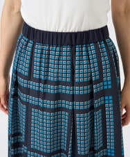 PZHGD14360 GEORGES RECH(ジョルジュ・レッシュ)  [日本製/セットアップ対応]ジオメトリックスカーフ柄スカート ネイビー系